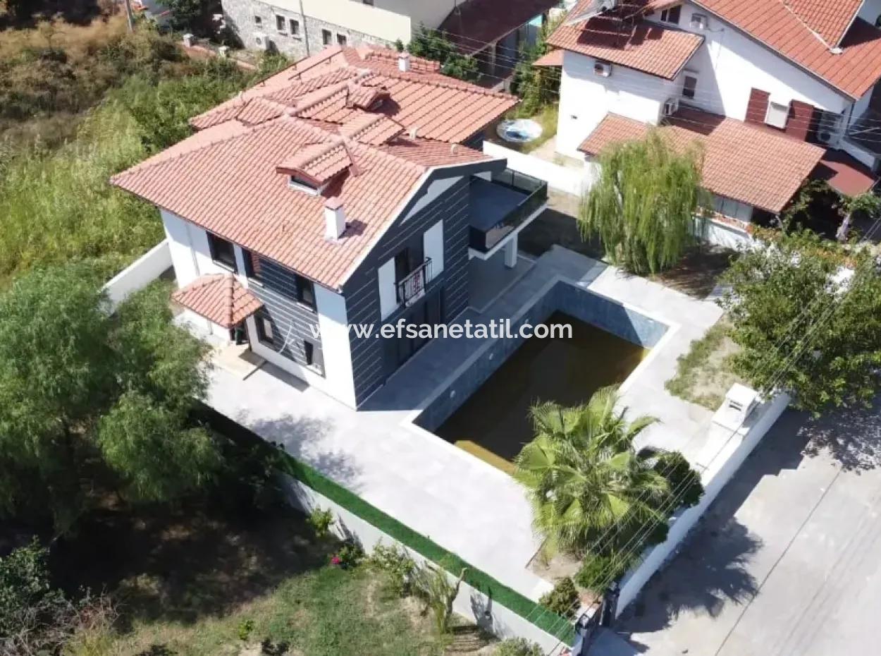 Mugla Dalyan 520 M2 Grundstück 230 M2 5+ 1 Ultra Luxusvilla Zum Verkauf