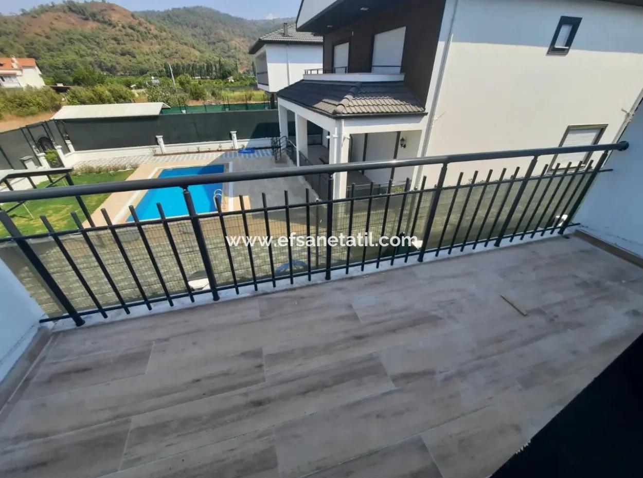 Zu Verkaufen Auf 290 M2 Grundstück In Ortaca Çaylı, Mit Swimmingpool, Möbliert, 4 1 Zero Duplex