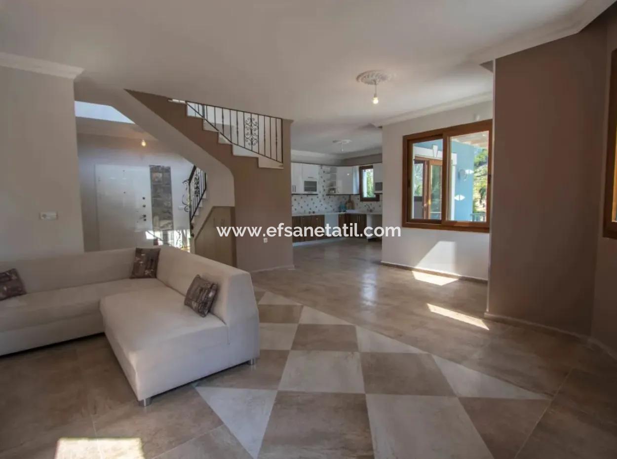 Freistehende Luxusvilla Mit Swimmingpool Zum Verkauf In Der Natur In Fethiye Üzümlü