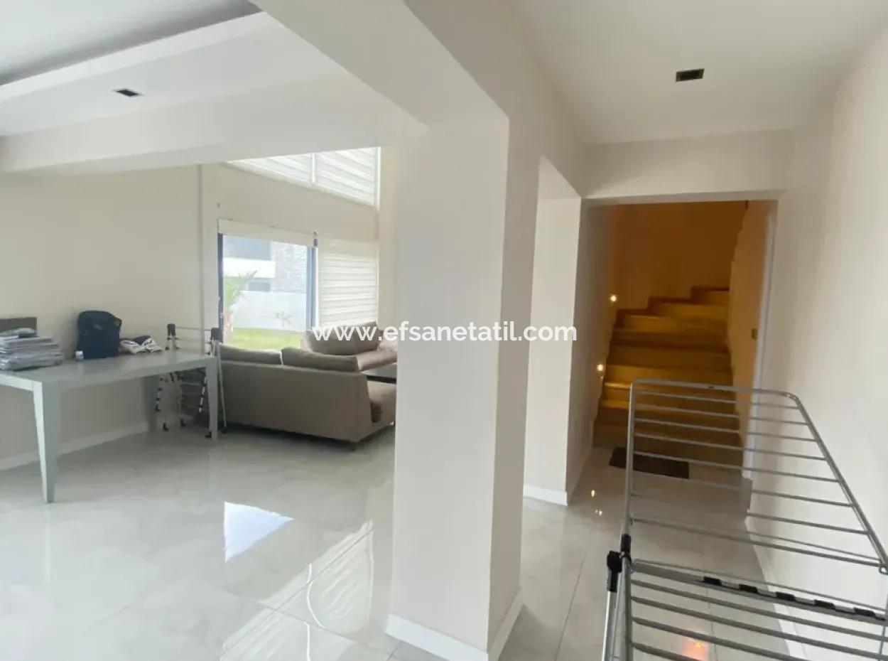 Möbliert 4 1 Villa Vermieten Auf 415 M2 Grundstück In Ortaca Sarigerme