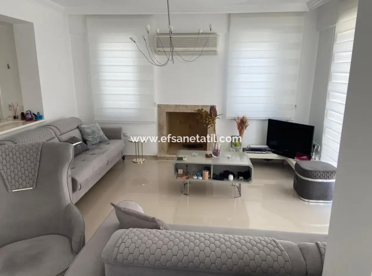 Zu Verkaufen 3 In 1 Maisonette Mit Pool Auf Einem 400 M2 Großen Grundstück In Sarigerme, Mugla 