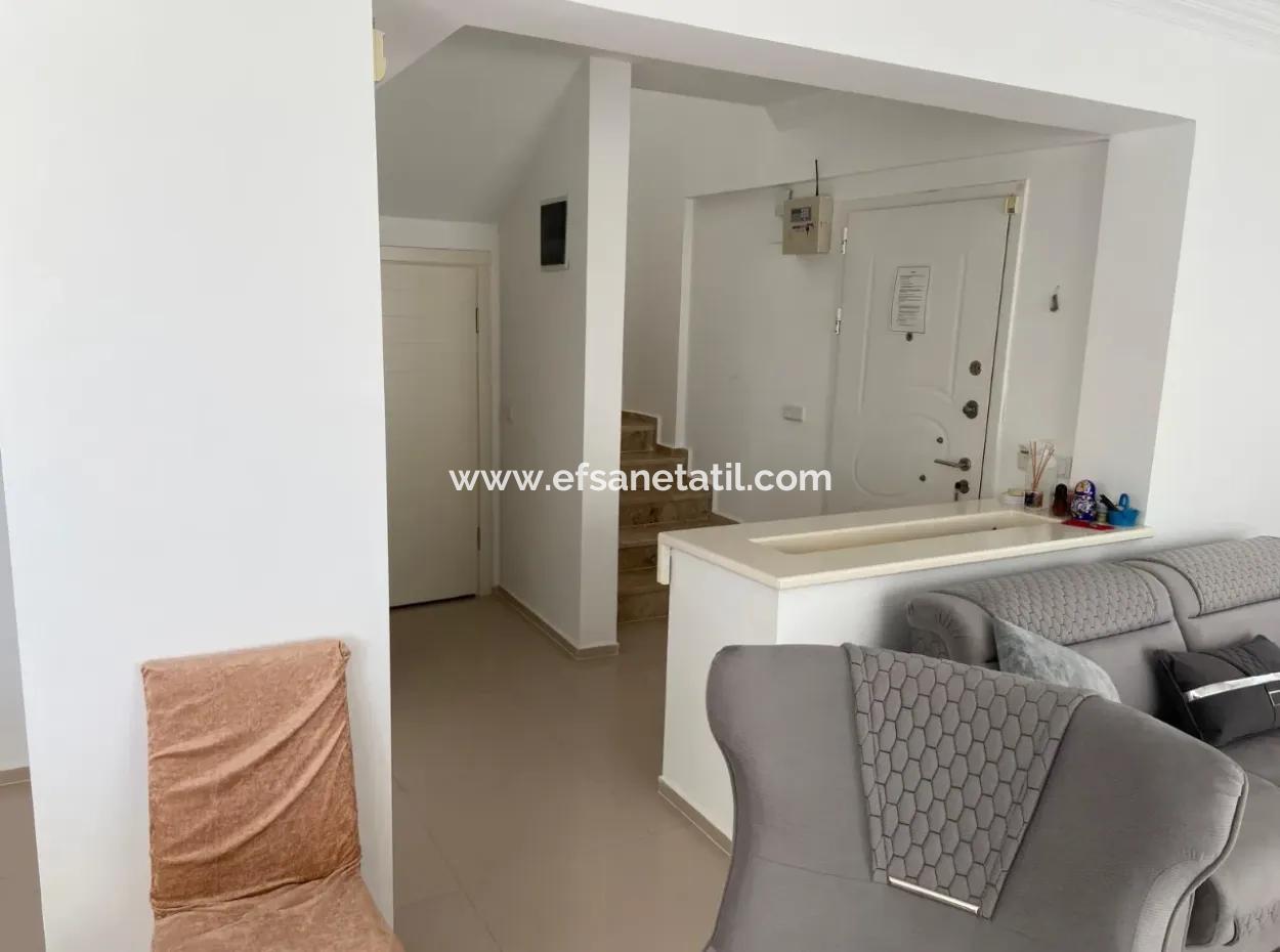 Zu Verkaufen 3 In 1 Maisonette Mit Pool Auf Einem 400 M2 Großen Grundstück In Sarigerme, Mugla 