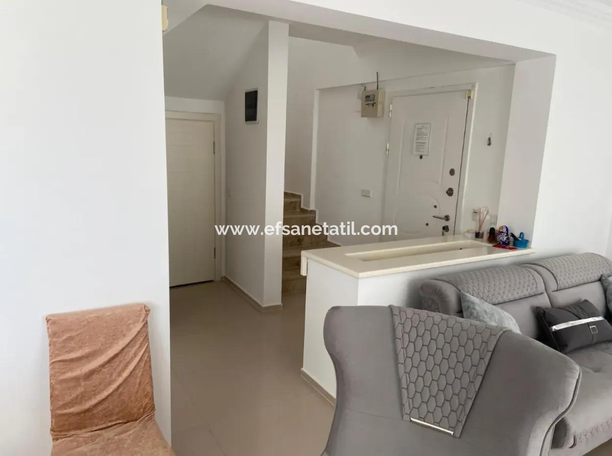 Zu Verkaufen 3 In 1 Maisonette Mit Pool Auf Einem 400 M2 Großen Grundstück In Sarigerme, Mugla 