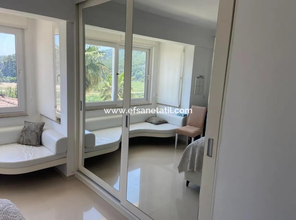 Zu Verkaufen 3 In 1 Maisonette Mit Pool Auf Einem 400 M2 Großen Grundstück In Sarigerme, Mugla 