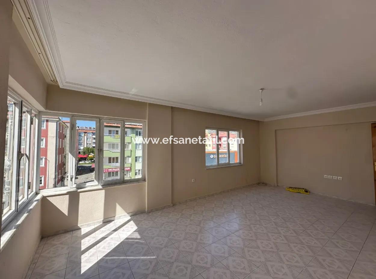 3 1 Geschlossene Küche Wohnung Zu Vermieten Im Zentrum Von Ortaca