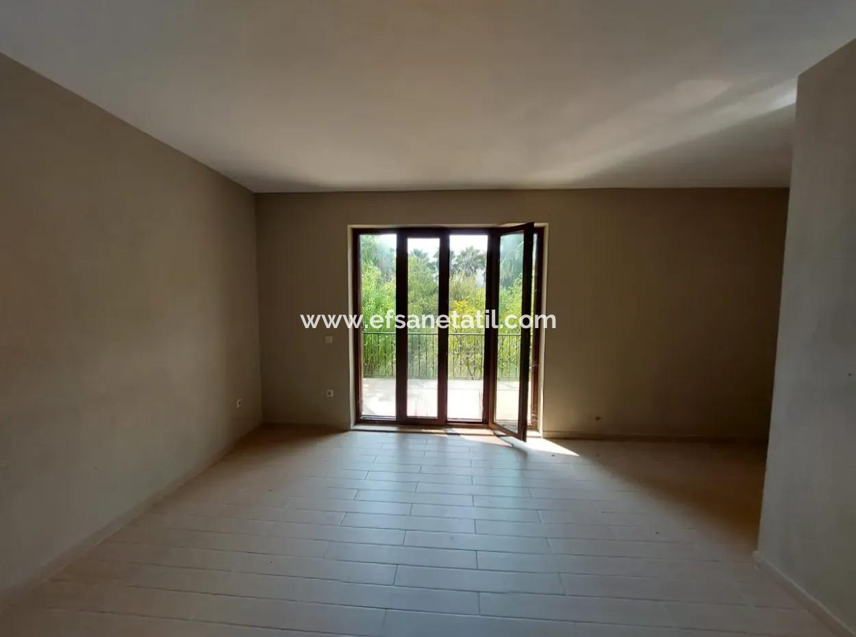 Häuser Auf 3.500 M² Land, Geeignet Für Touristische Investitionen In Muğla Dalyan Zum Verkauf