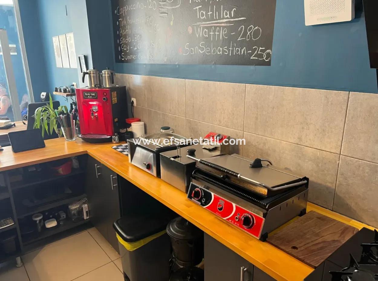 Workplace Cafe In Der Nähe Des Sees Im Zentrum Von Muğla Köyceğiz Steht Zum Verkauf