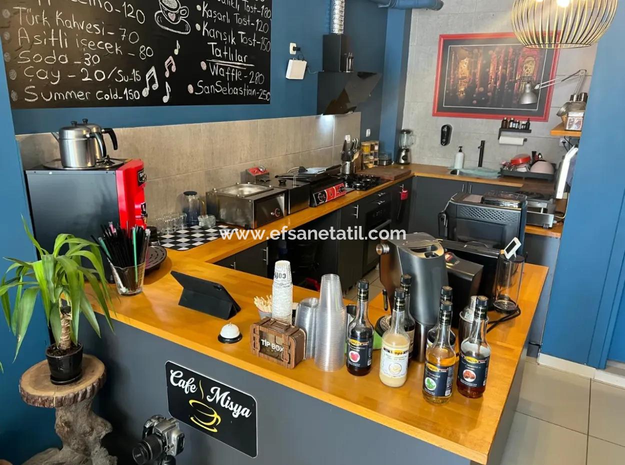 Workplace Cafe In Der Nähe Des Sees Im Zentrum Von Muğla Köyceğiz Steht Zum Verkauf