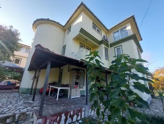 Ein Haus Mit 4 1 Und 3 1 Schwimmbädern Auf Einem 645 M² Großen Grundstück In Ortaca Kemaliye Steht Zum Verkauf Oder Zum Tausch.