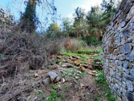 Ruiniertes Dorfhaus Aus Stein Zum Verkauf In Gökova Und Seinem Land
