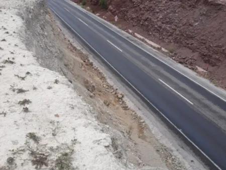 Denizli -Çameli- Belevi Mah. Autobahn Seite 500 M2 Zoned Land Zum Verkauf