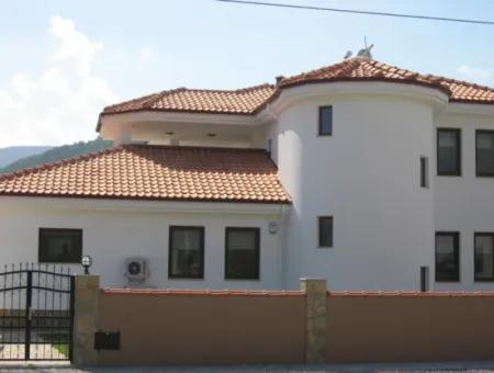 2836 M2, 15/30 Zoniertes Land, Das Für Den Massenwohnungsbau Und Den Hotelbau In Dalyan Geeignet Ist, Zu Verkaufen