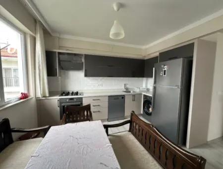 Ortacada 3 1 2. Stock Große Nützliche Wohnung Zu Verkaufen
