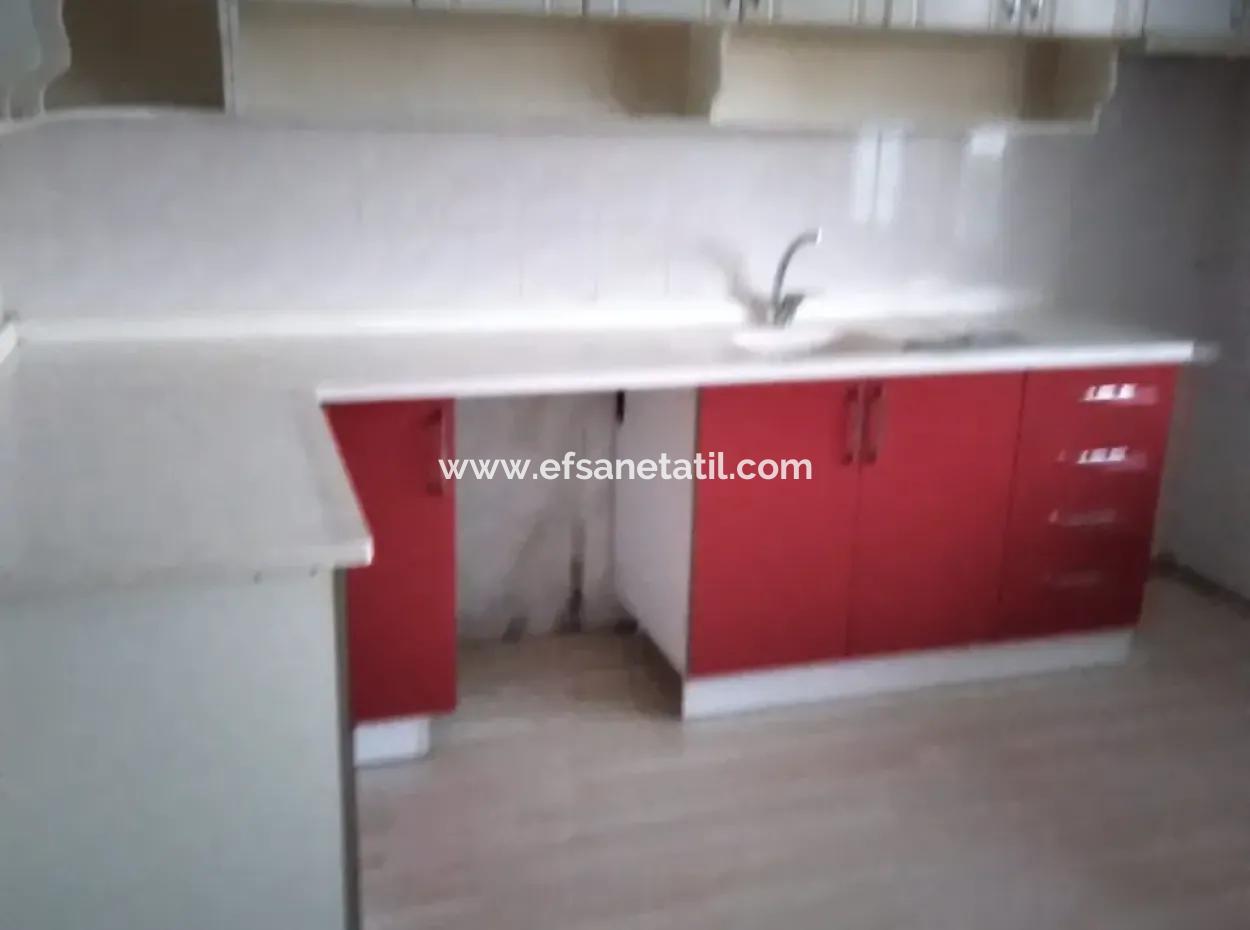 Ortaca Cumhuriyet Mah. 3-Storey House Complete For Sale In 357 M2 Plot