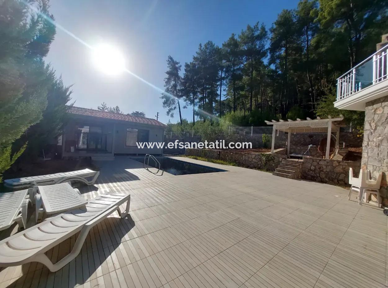 Detached Luxury Villa With Swimming Pool For Sale In Nature In Fethiye Üzümlü