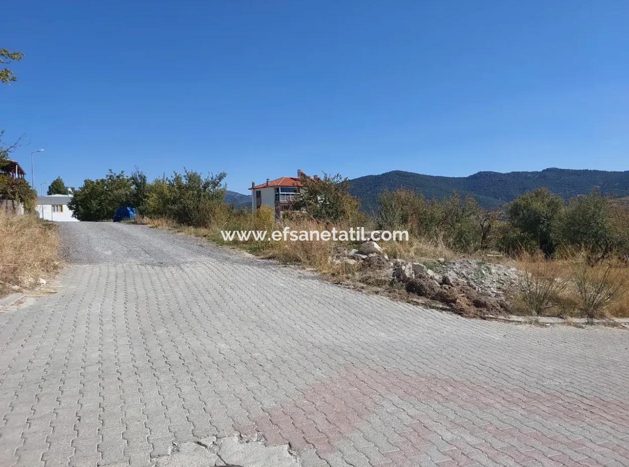 500M2 Land In The Center Of Çameli In Return For A Ready-Made Floor With A Construction License