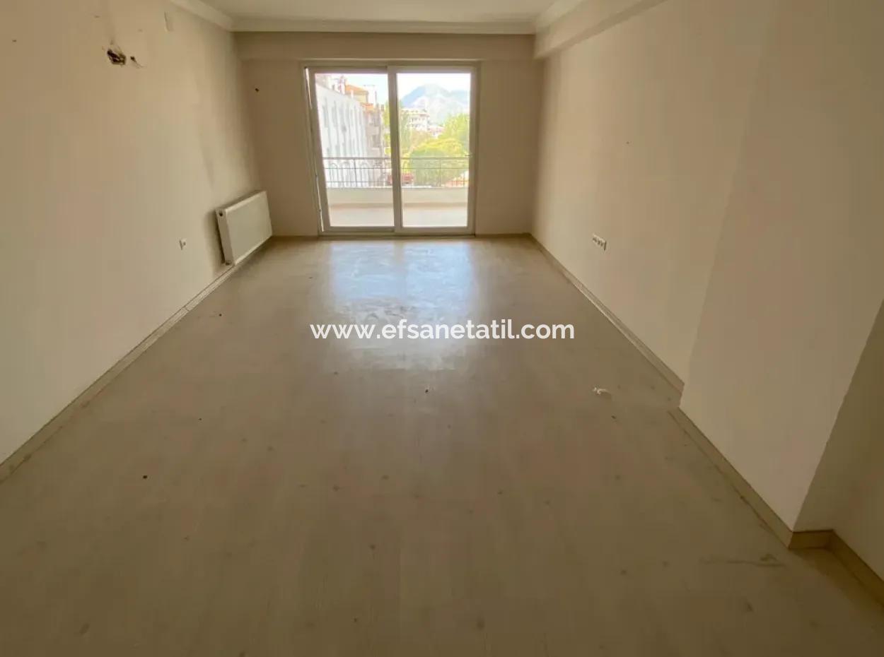 For Sale In The Center Of Ortaca 3 1 165M2 Apartment With Heating.