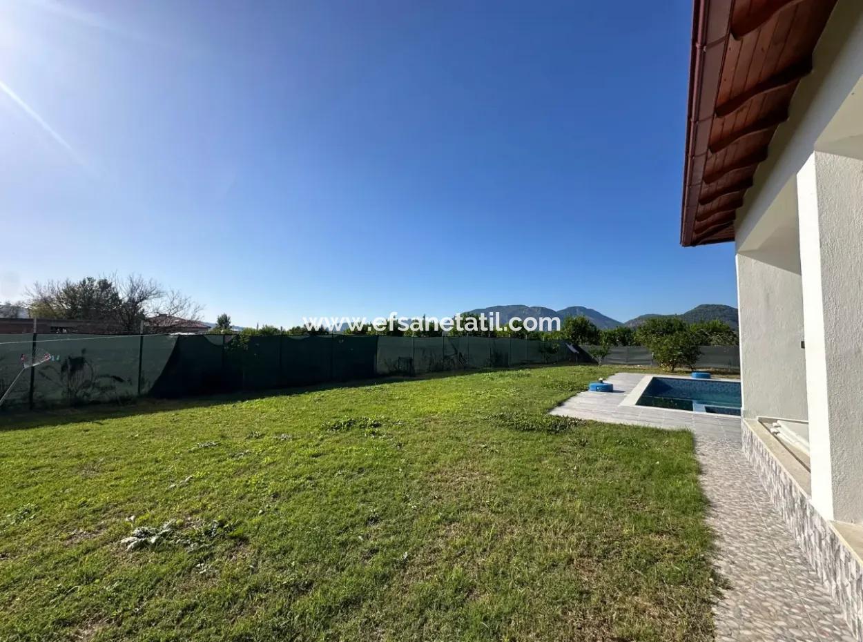 Single-Storey House With Detached Pool In Ortacada For Long-Term Rent