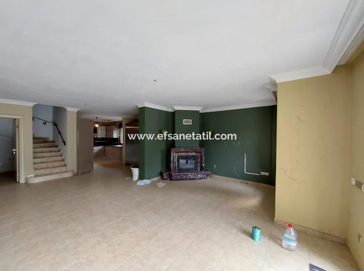 Houses On 3.500 M² Land Suitable For Tourism Investment In Muğla Dalyan For Sale