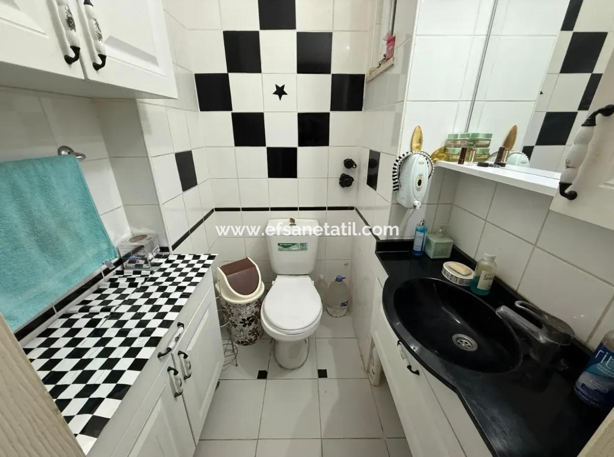 3 1 160M2 Closed Kitchen Flat For Sale In Ortaca Center.