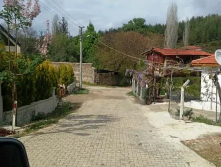 Mugla Köyceğiz In The Village Of Köyceğiz 1026 M2 Detached Land For Sale