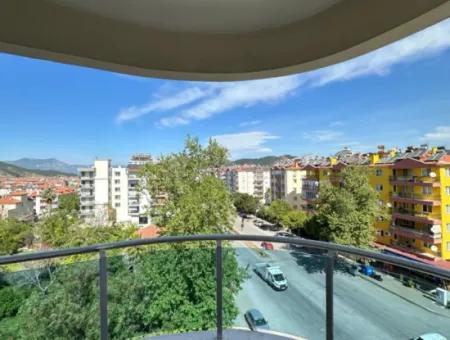 3 1 Luxury Boulevard Front Flat In Residence For Sale