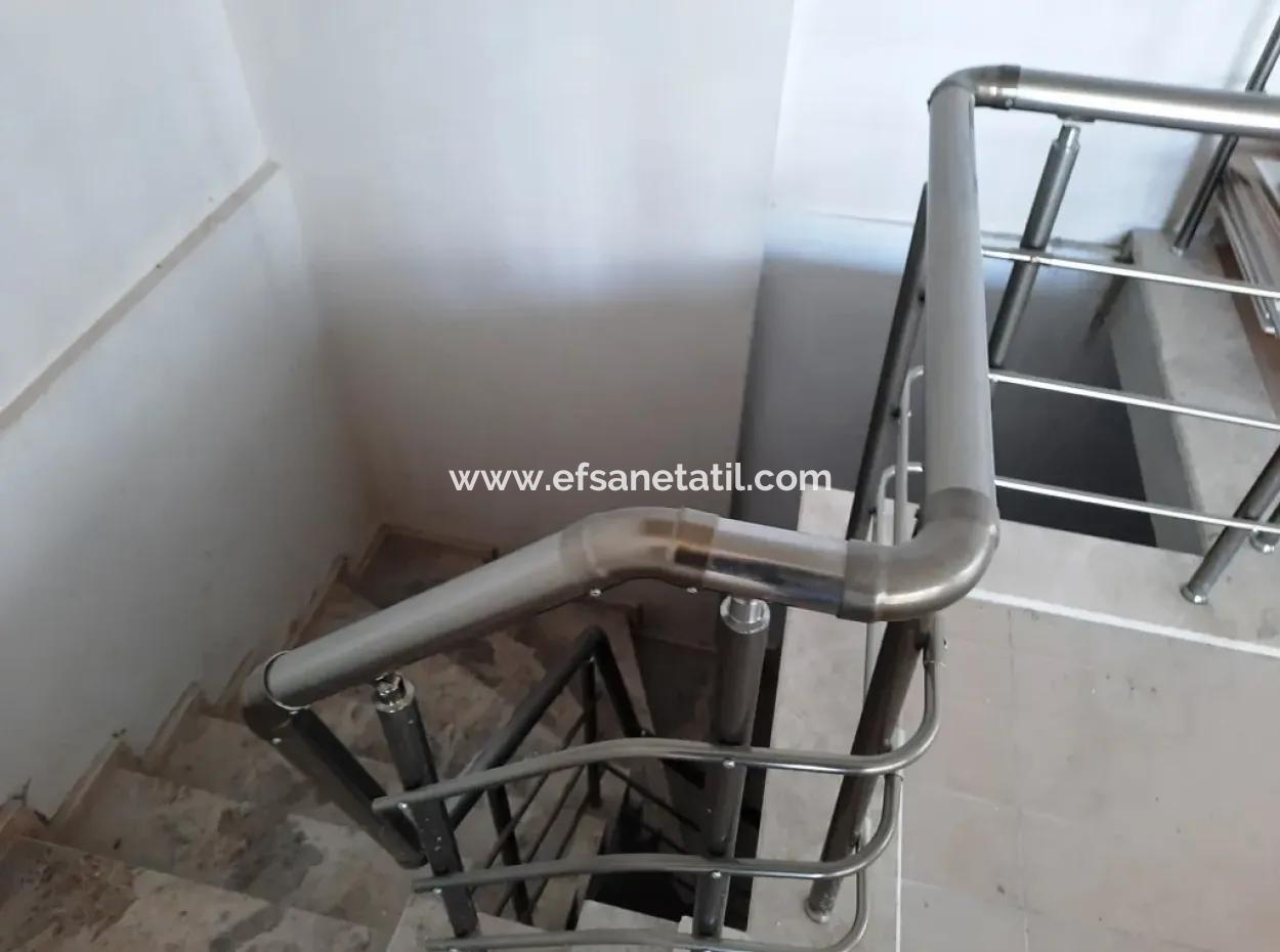 Ortaca Merkezde Banka Veya Kurumsal Markete Uygun 400 M2 Dükkan Kiralık