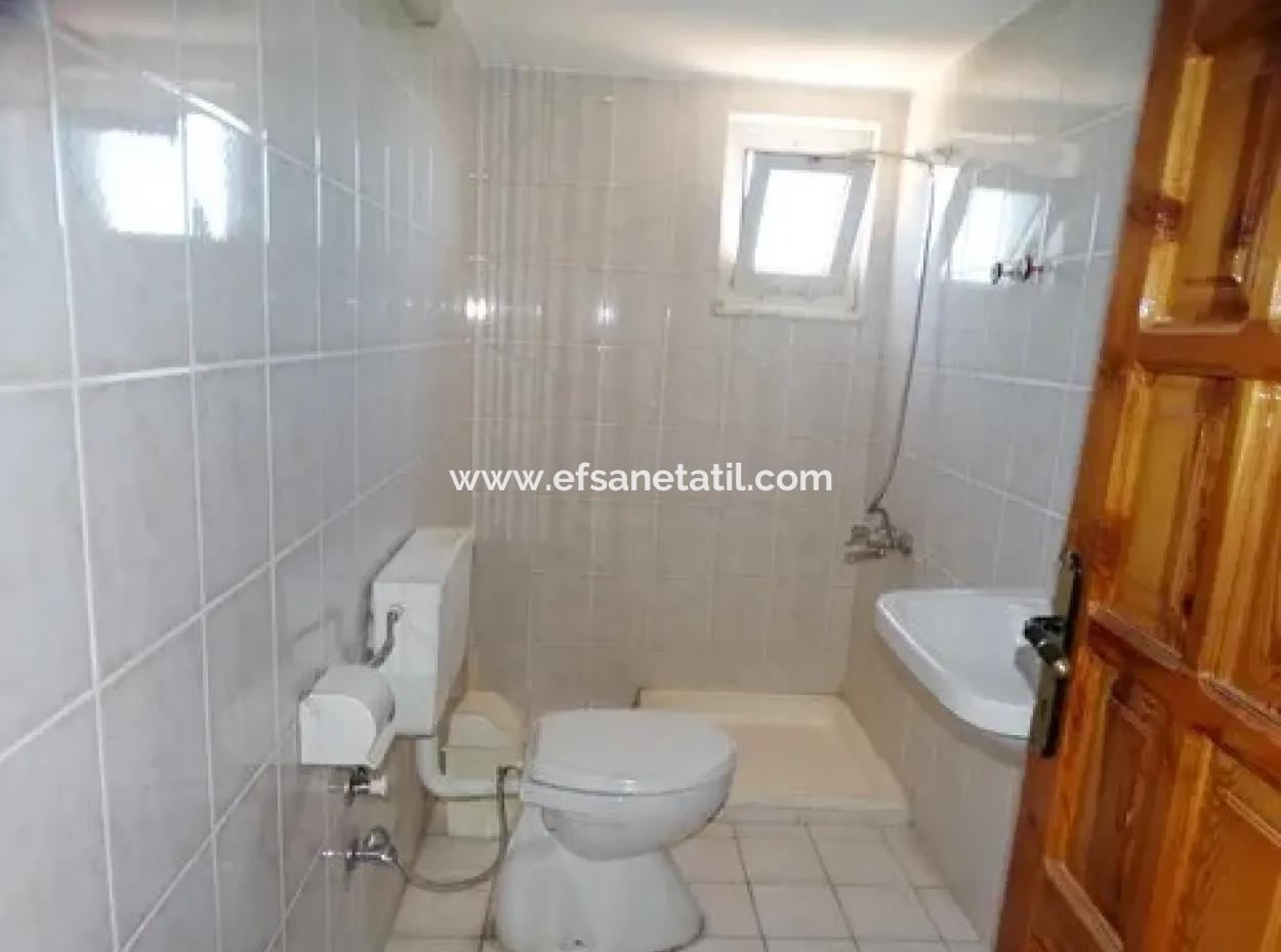 Köyceğiz Merkezde 717 M2 Arsada 6 Daireli Bina Komple Satılık