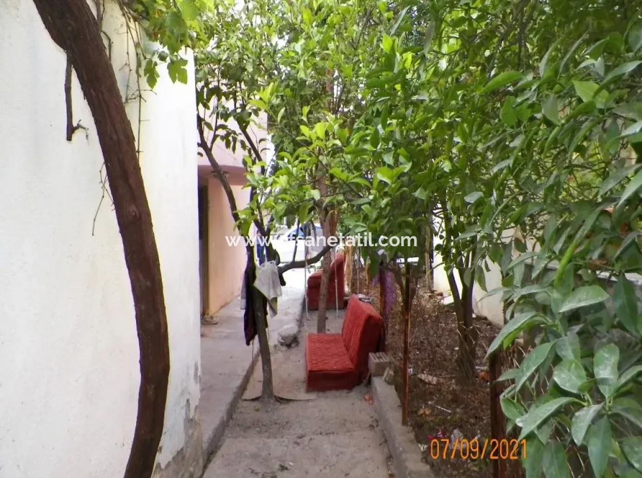 Muğla Ortaca Merkezde 2 Katlı Müstakil Ev Satılık