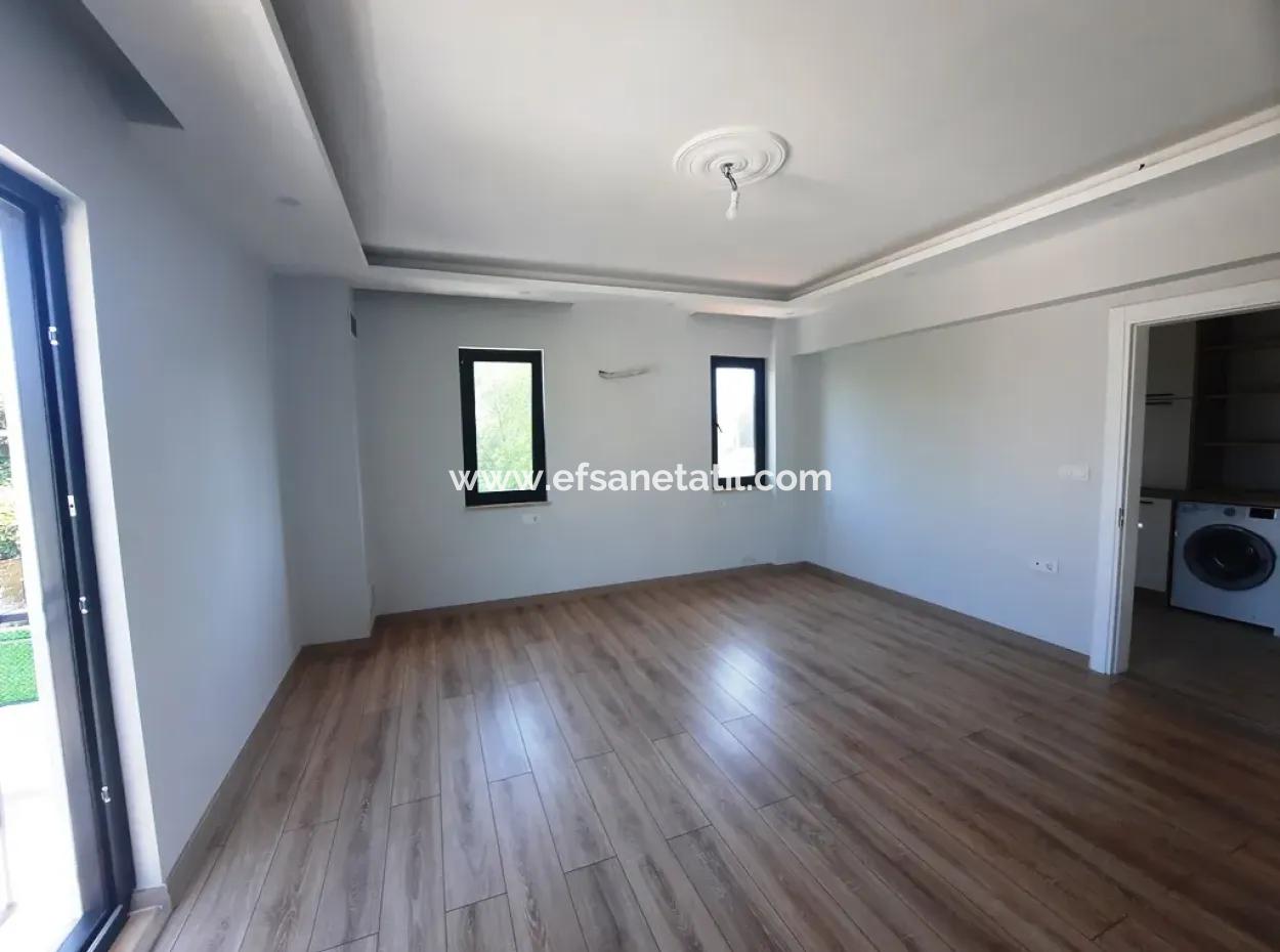 Muğla Dalyanda 520 M2 Arsada 230 M2 5+1 Ultra Lüks Villa Satılık