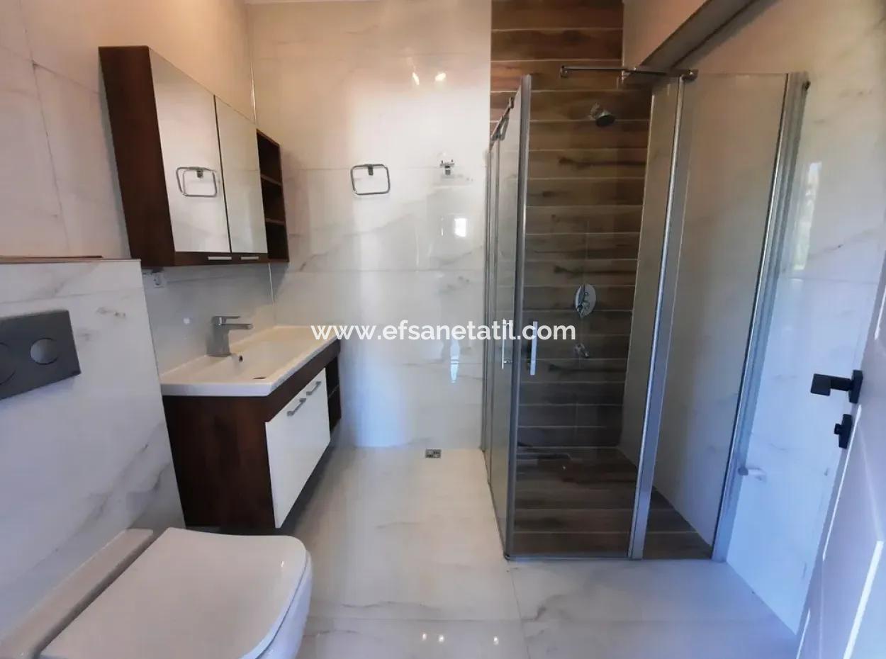 Muğla Dalyanda 520 M2 Arsada 230 M2 5+1 Ultra Lüks Villa Satılık