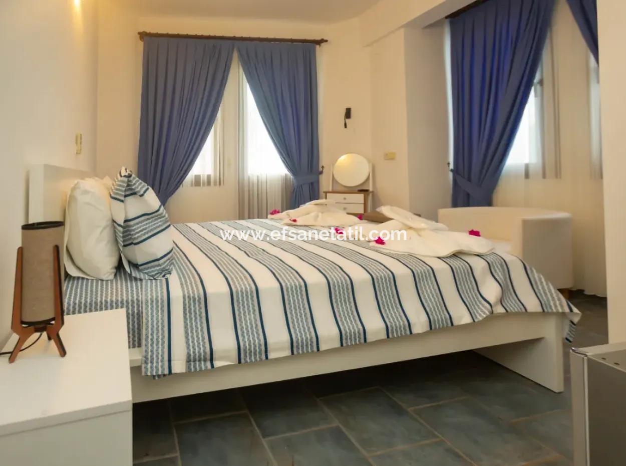 Muğla Dalyanda Satılık 1500 M2 Arsada Bakımlı Butik Otel