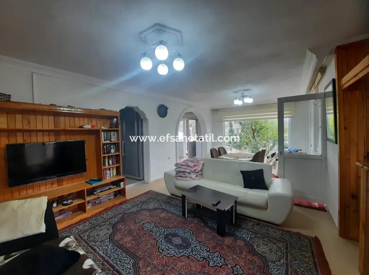 Köyceğiz Zeytinalanında 1700 M2 Arsada 200 M2 Göl Manzaralı Villa Satılık