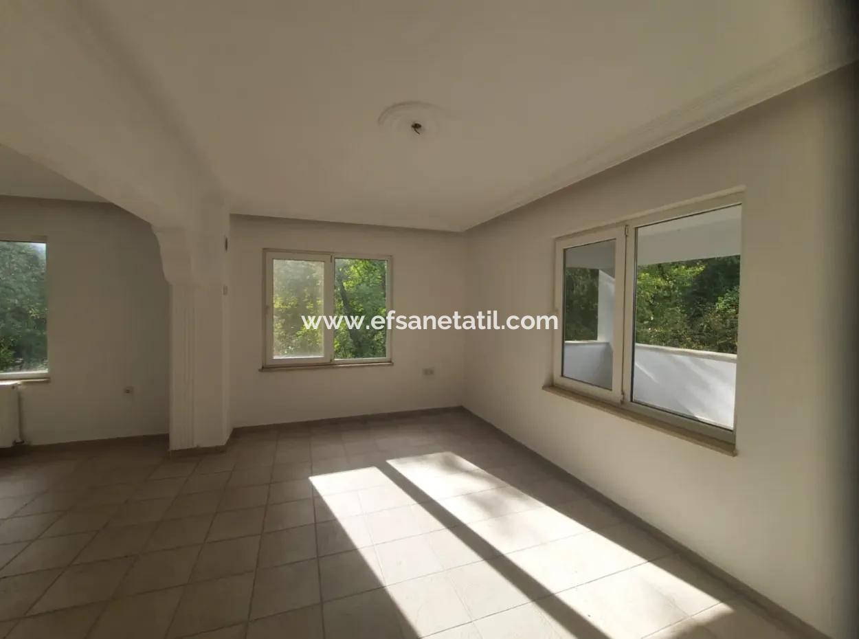 Muğla Dalyanda 2+1 Kaloriferli Geniş Daire Kiralık