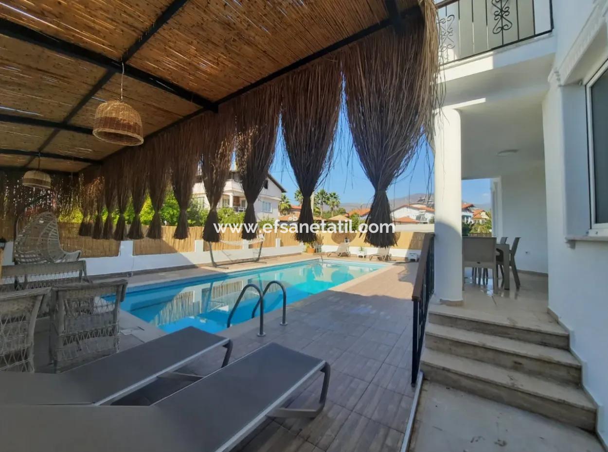 Köyceğizde Göle Yakın Yüzme Havuzlu, Eşyalı, 7+1 Müstakil Tripleks Mayısa Kadar  Kiralık