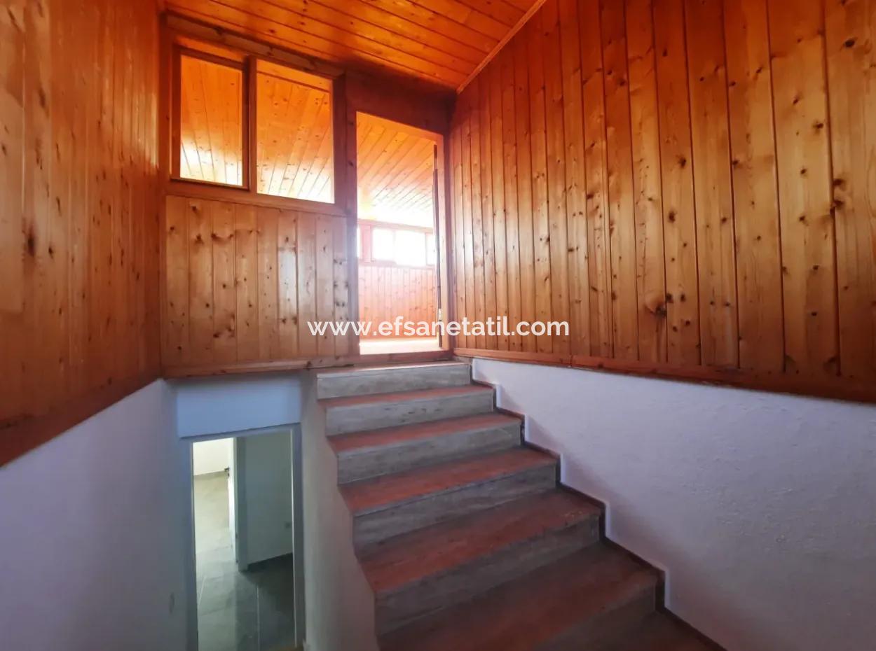 Köyceğizde Göle Yakın Yüzme Havuzlu, Eşyalı, 7+1 Müstakil Tripleks Mayısa Kadar  Kiralık