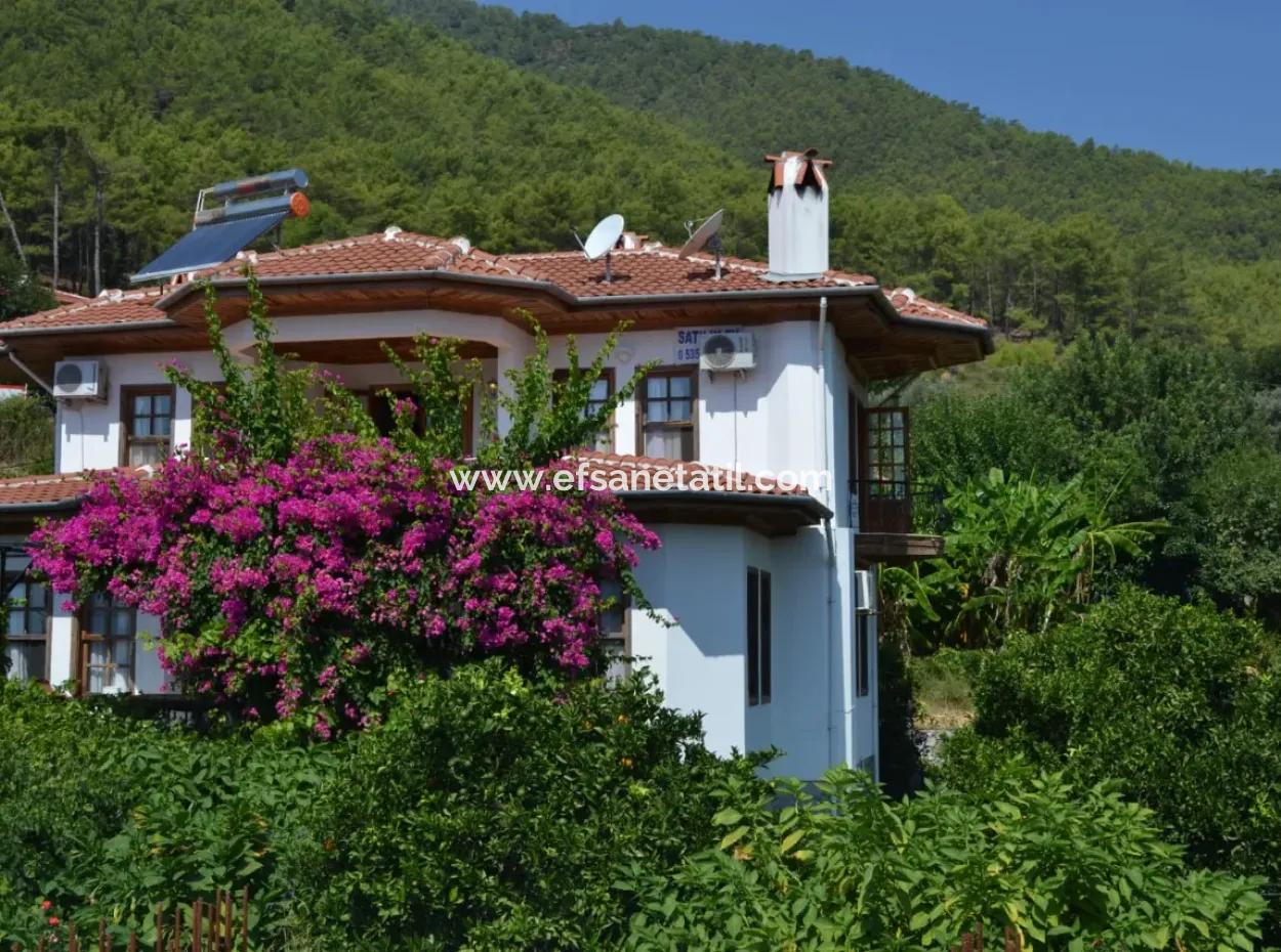 Köyceğiz Ekincik Te Satılık Deniz Manzaralı 748 M2 Müstakil Arsada 170 M2, 3+1 Villa