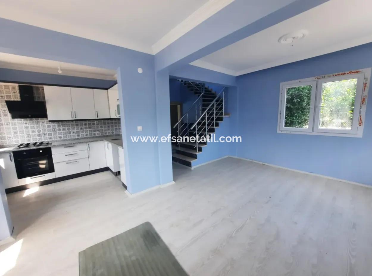 Muğla Köyceğiz Çandır Da 1 570 M2 Arazide, Yüzme Havuzlu, Göl Manzaralı Tripleks Satılık