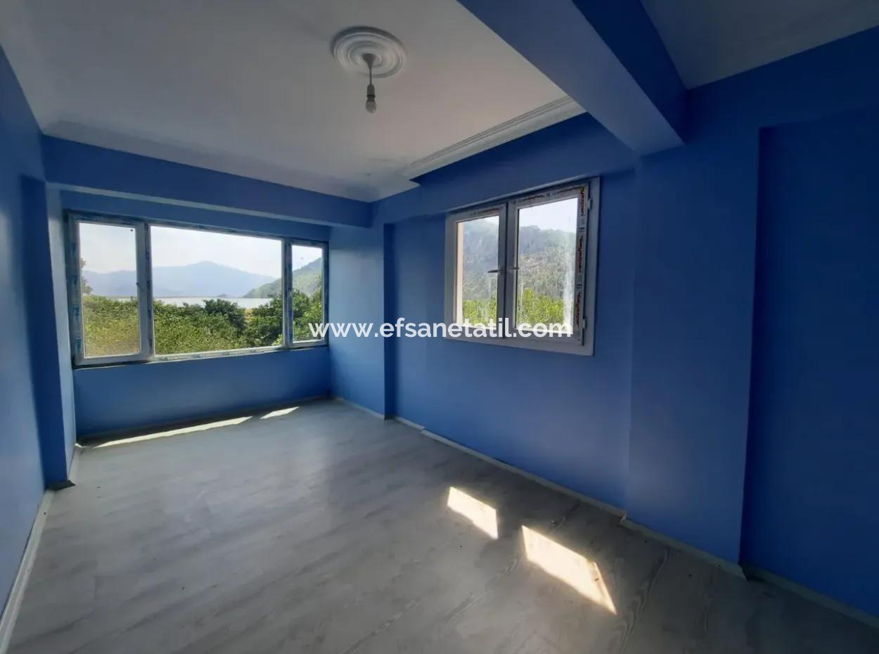 Muğla Köyceğiz Çandır Da 1 570 M2 Arazide, Yüzme Havuzlu, Göl Manzaralı Tripleks Satılık