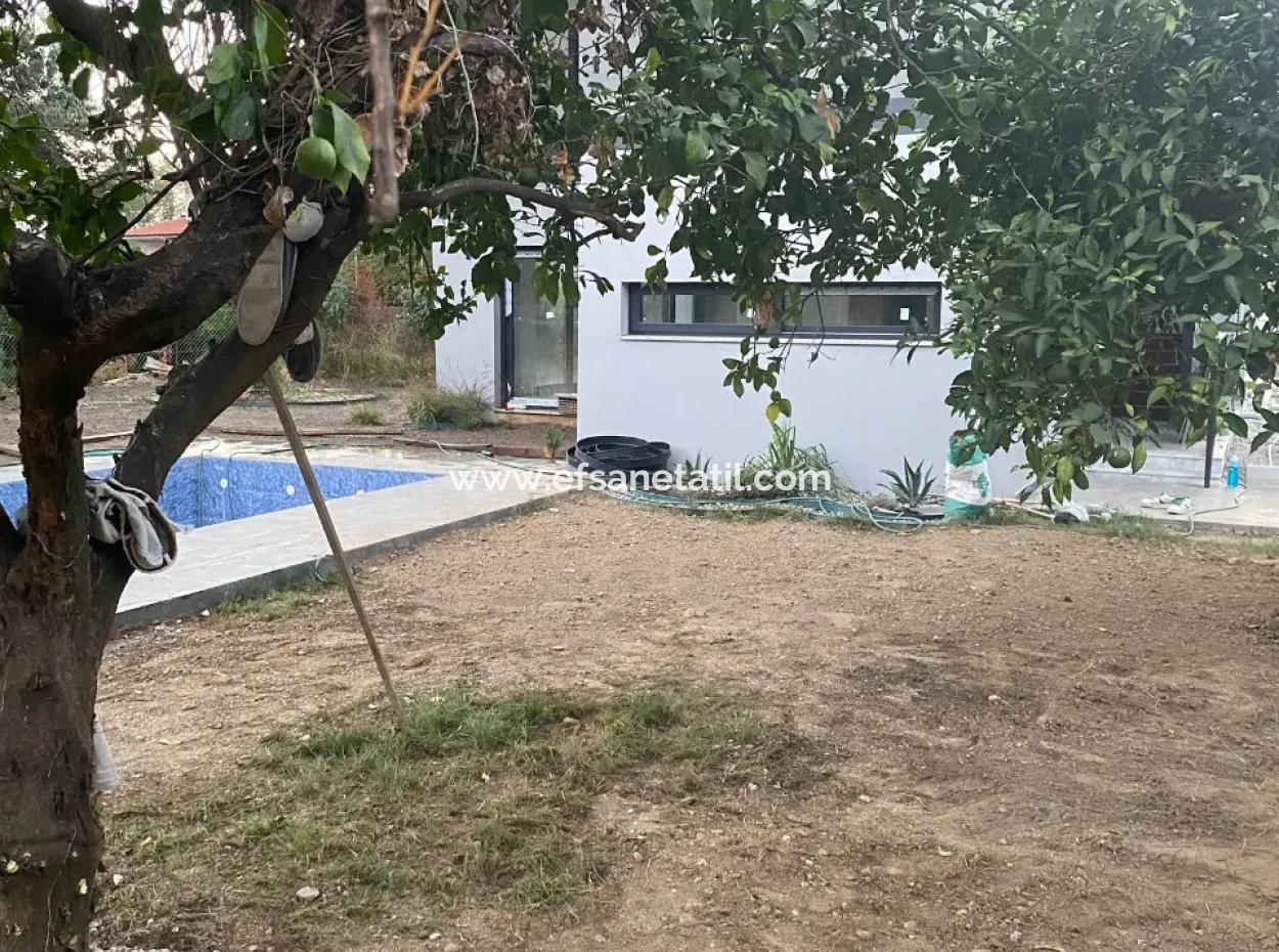 Ula Ataköyde 3+1 Dubleks Villa Satılık