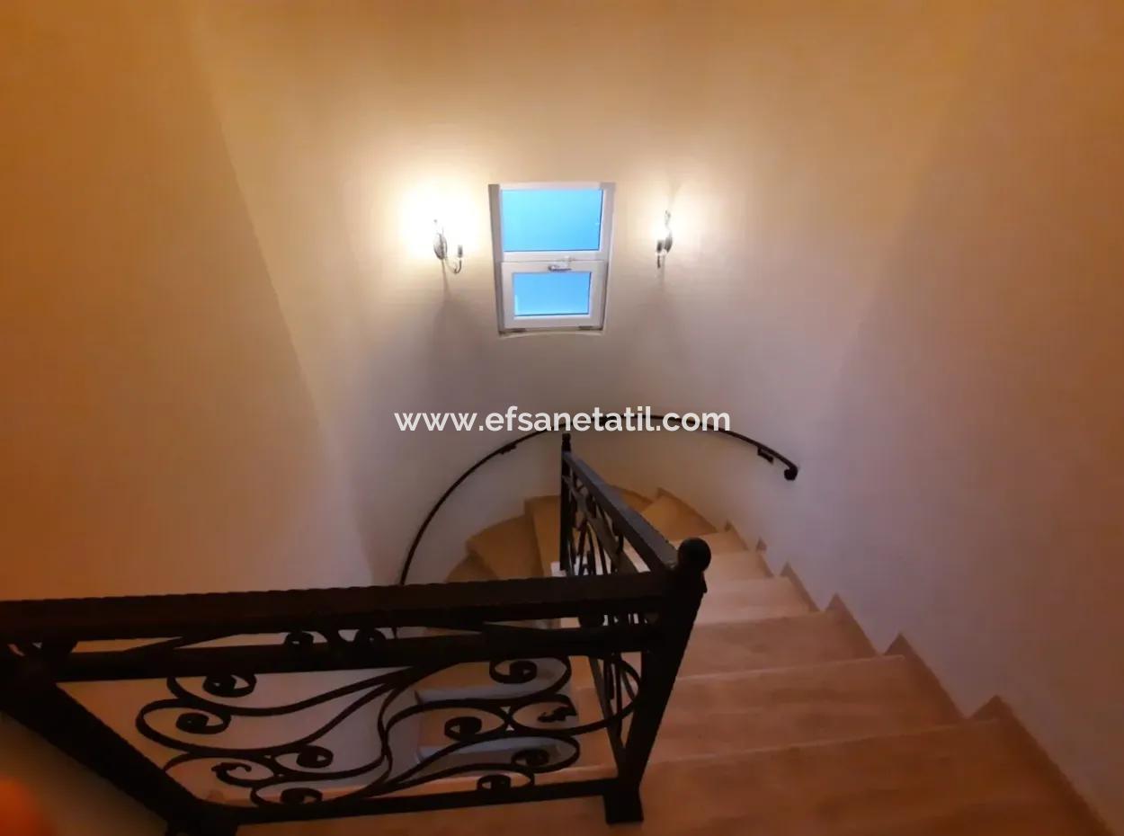 Dalyanda Müstakil 500 M2 Arsada 150 M2 4+1 Eşyalı Dubleks Yıllık Kiralık