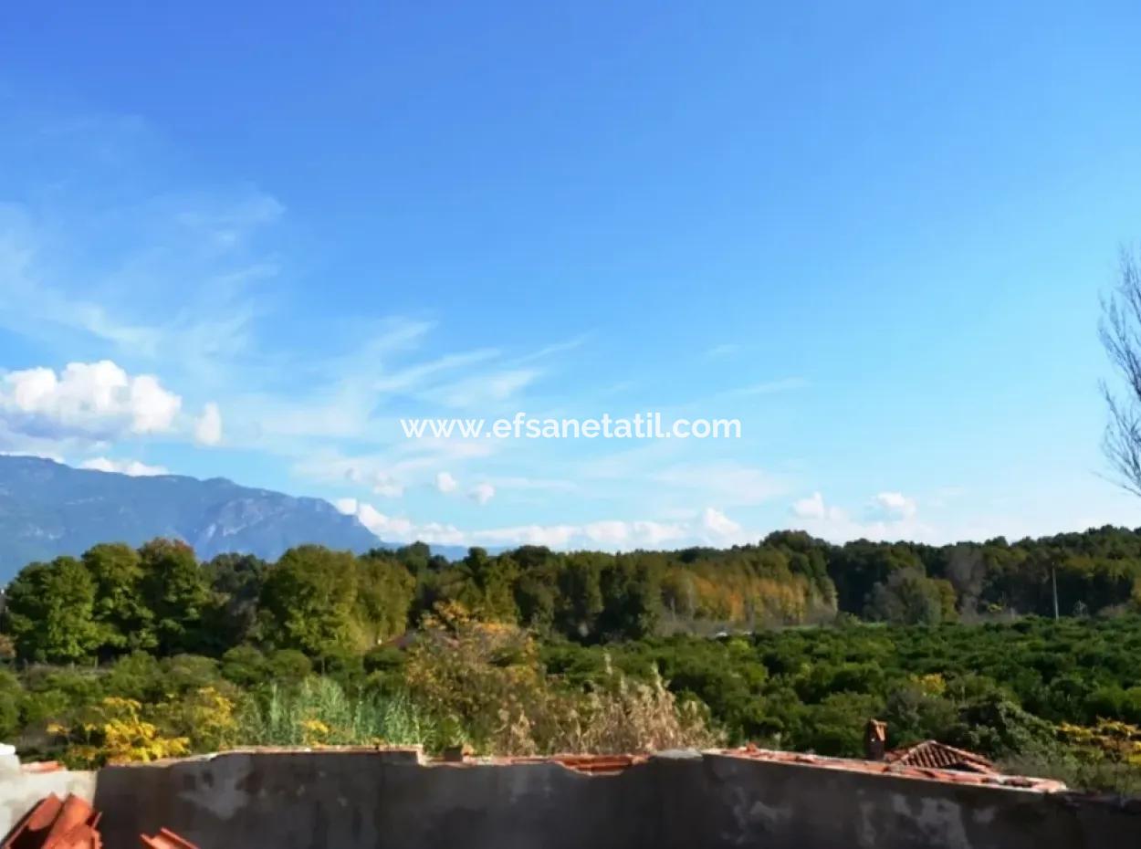 Toparlarda Satılık Köyceğiz Gölüne Yakın Villa