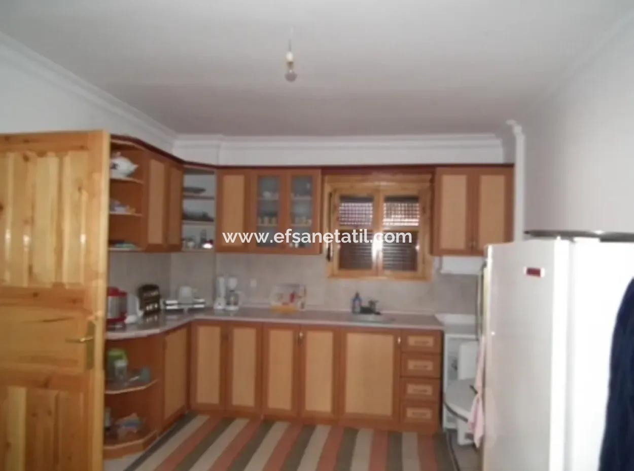 Okçular Da Satılık Yüzme Havuzlu Müstakil Villa