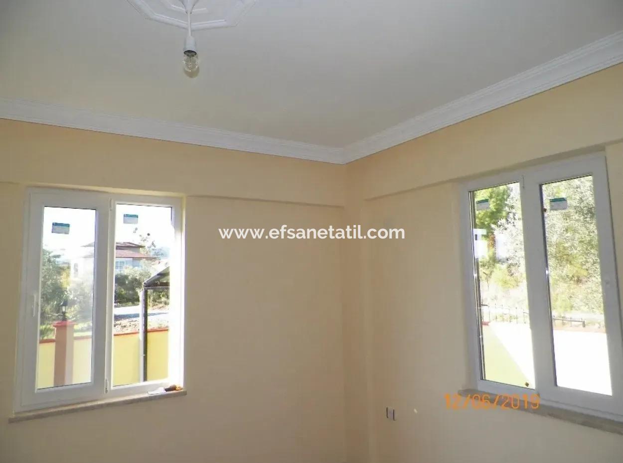 Köyceğizde Satılık Göl Manzaralı Villa