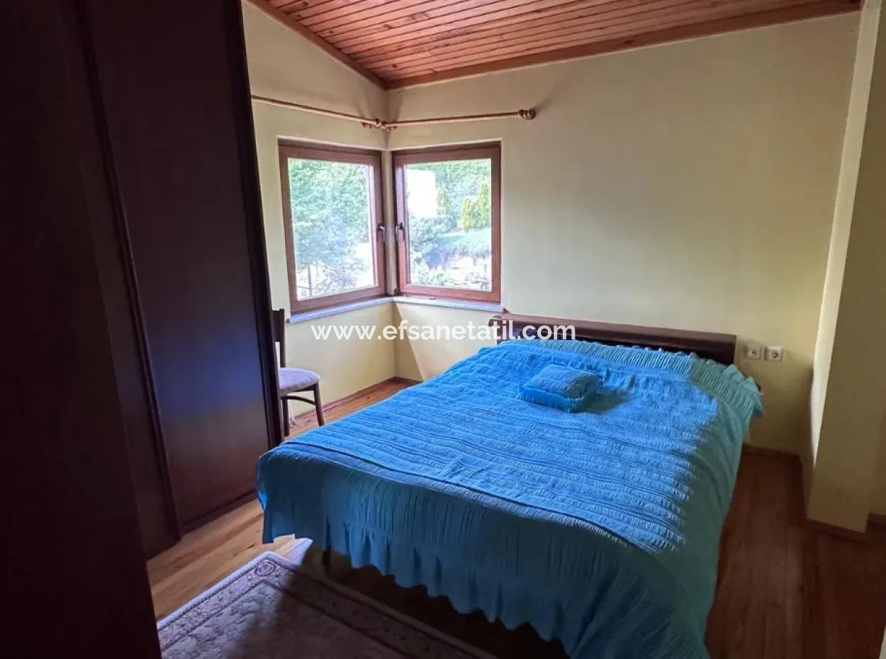 Sakarya Hendek'te Yüzme Havuzlu Tripleks 3+1 Villa Satılık Yada Takas