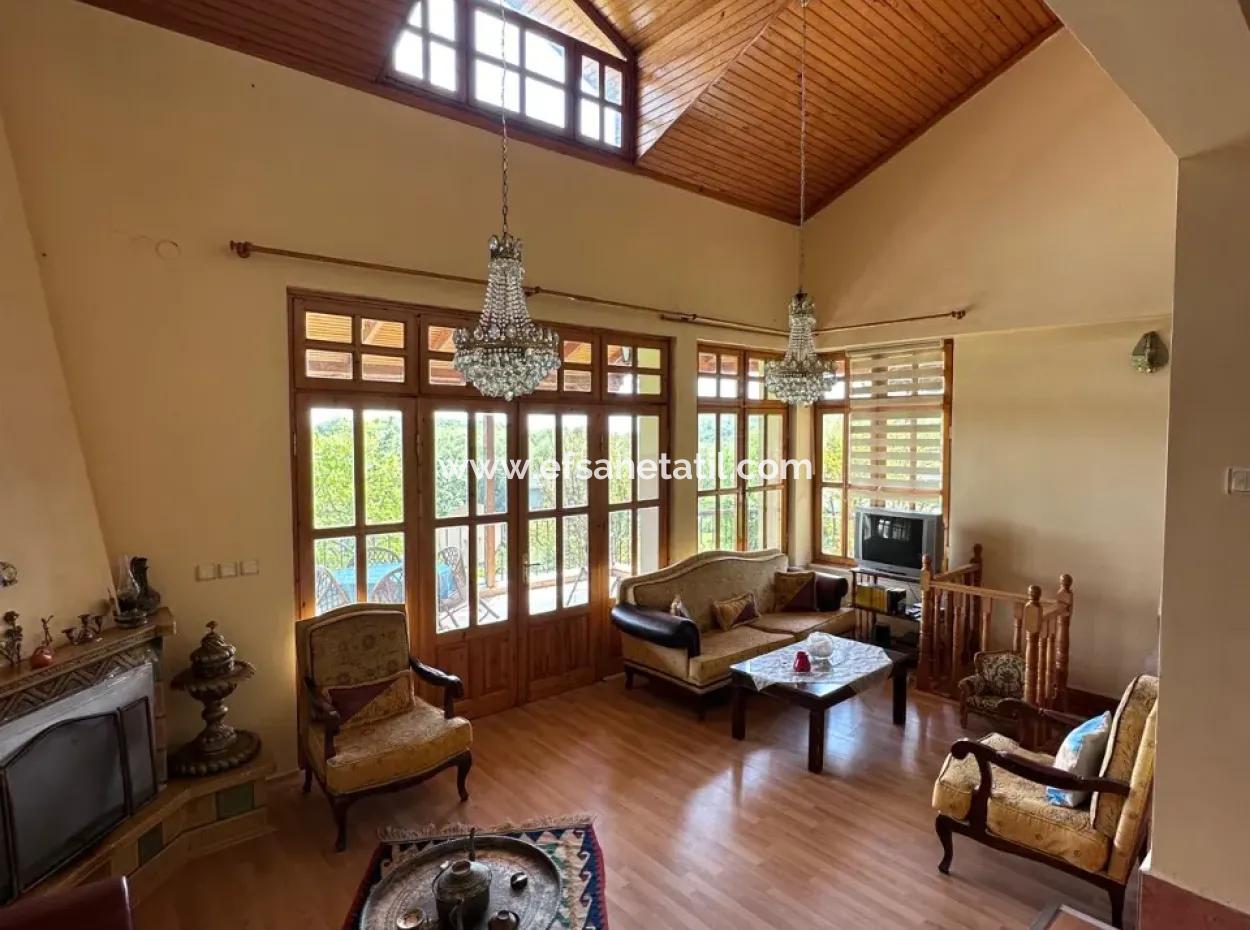 Sakarya Hendek'te Yüzme Havuzlu Tripleks 3+1 Villa Satılık Yada Takas