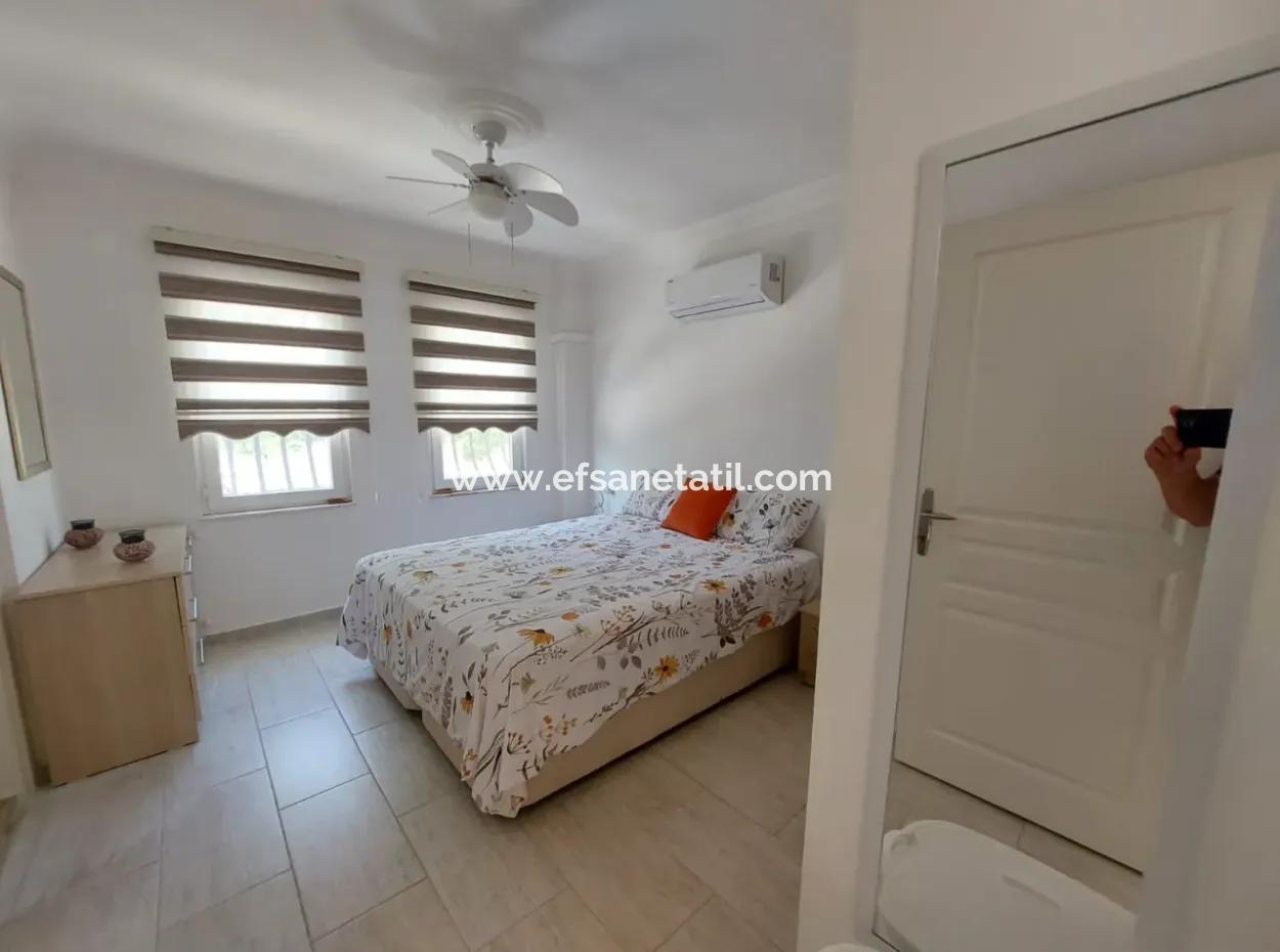 Dalyanda 580 M2 Arsada 120 M2  Yüzme Havuzlu Tek Katlı Kelepir  3+1 Ev Satılık