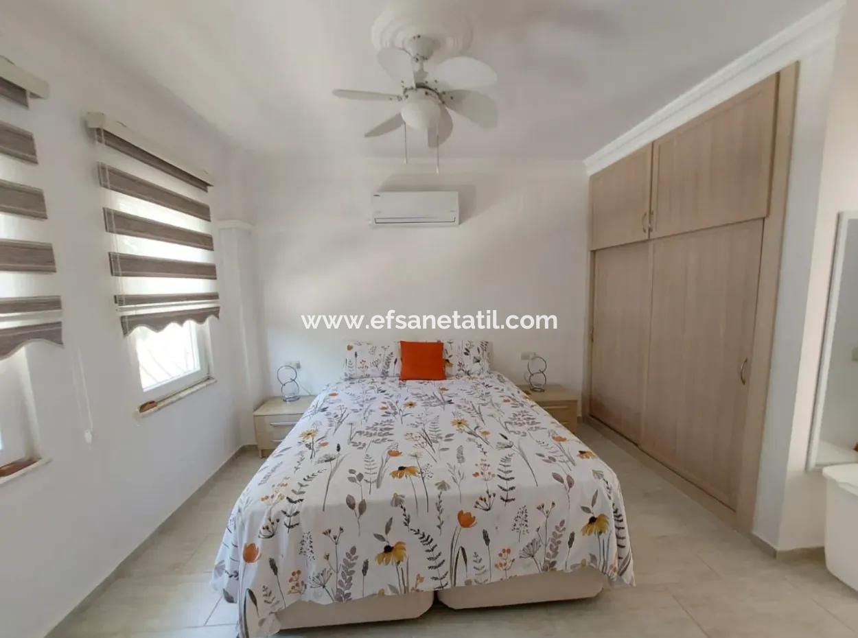 Dalyanda 580 M2 Arsada 120 M2  Yüzme Havuzlu Tek Katlı Kelepir  3+1 Ev Satılık