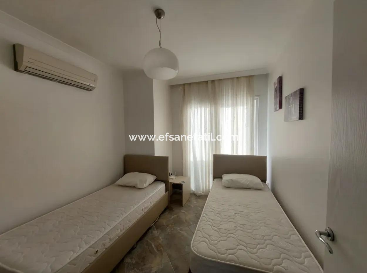 Muğla Dalyan Merkezde Yüzme Havuzlu 3+1 Fırsat Tripleks Satılık