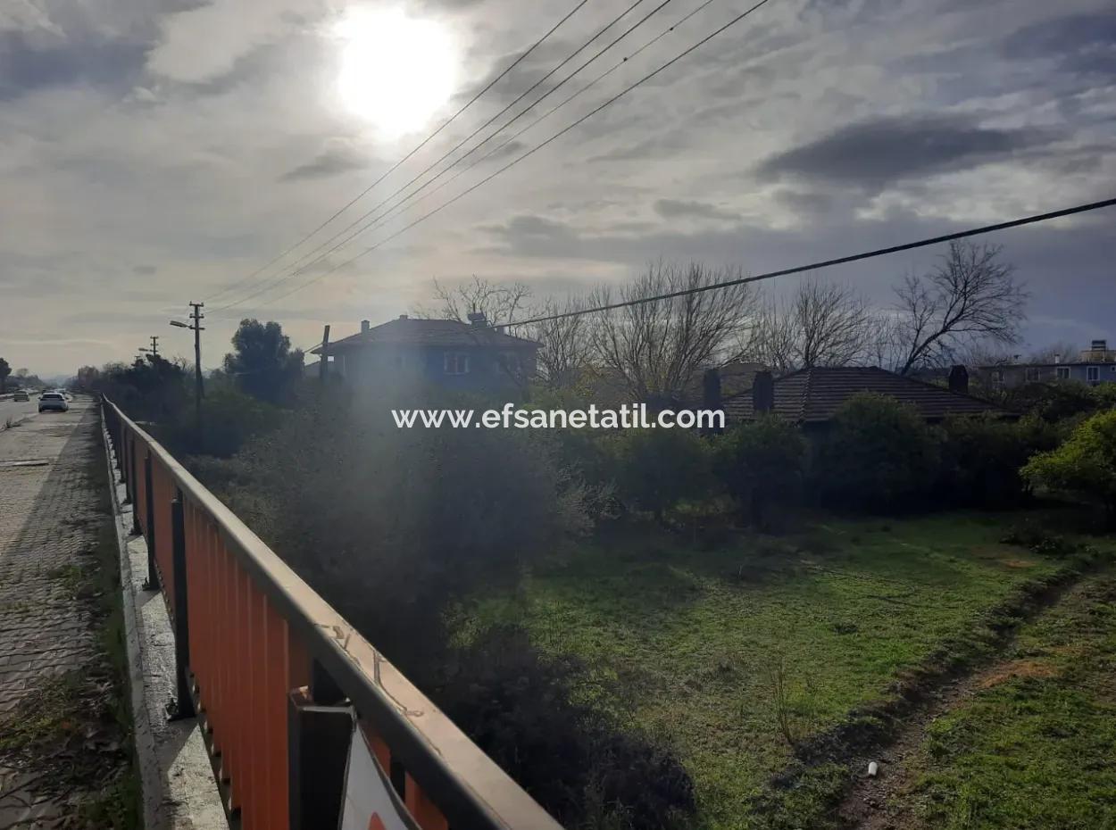 Köyceğiz Toparlar’da Ana Yola Cepheli 2.800 M² Ticari/Konut İmarlı Arsa Satılık